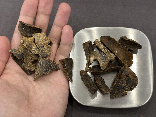 Oud Wood Agarwood Logs Scent Raw Material For Meditation And Relaxation