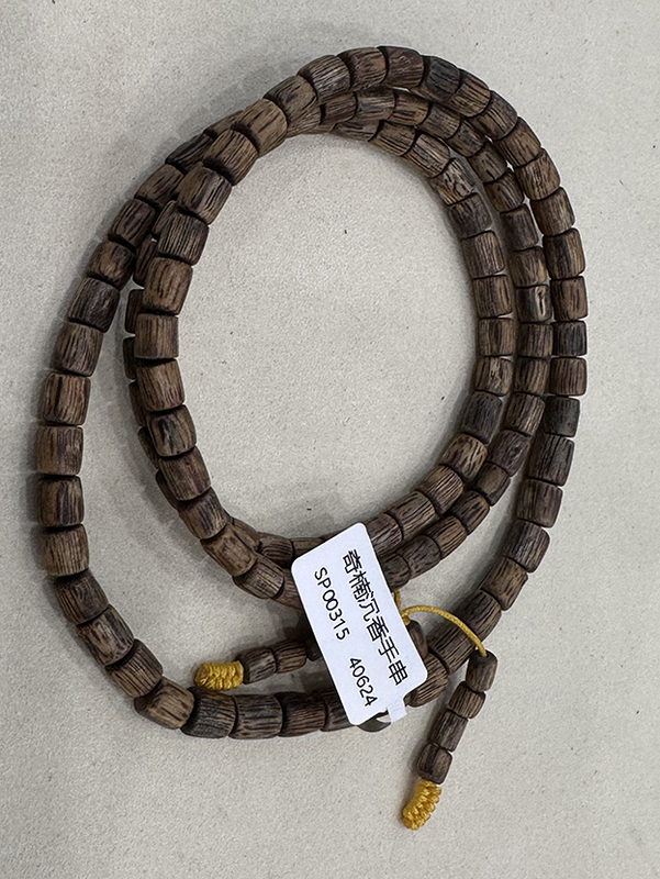Round Agar Wood Bracelet Printing Acceptable Luxurious Velvet Pouch Packaging