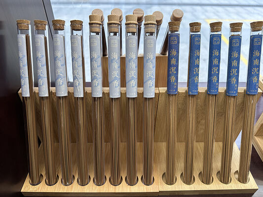 Good price Handcrafted Agarwood Incense Sticks with Long-lasting Fragrance Ideal for Meditation and Relaxation online