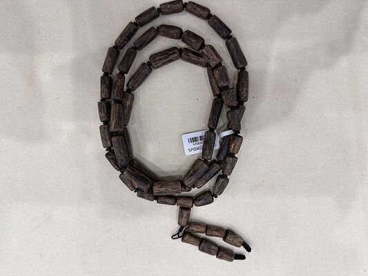 Buen precio Brazalete hecho a mano 100% de madera de agar natural con tamaño ajustable y fragancia distinta para la meditación espiritual en línea