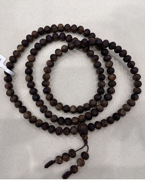 Bon prix Bracelet en perles de bois d'agar 100 % naturel fabriqué à la main avec taille réglable et parfum distinctif pour la méditation spirituelle en ligne
